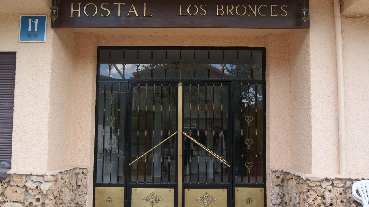 Hostal Restaurante Los Bronces Riopar Exterior photo